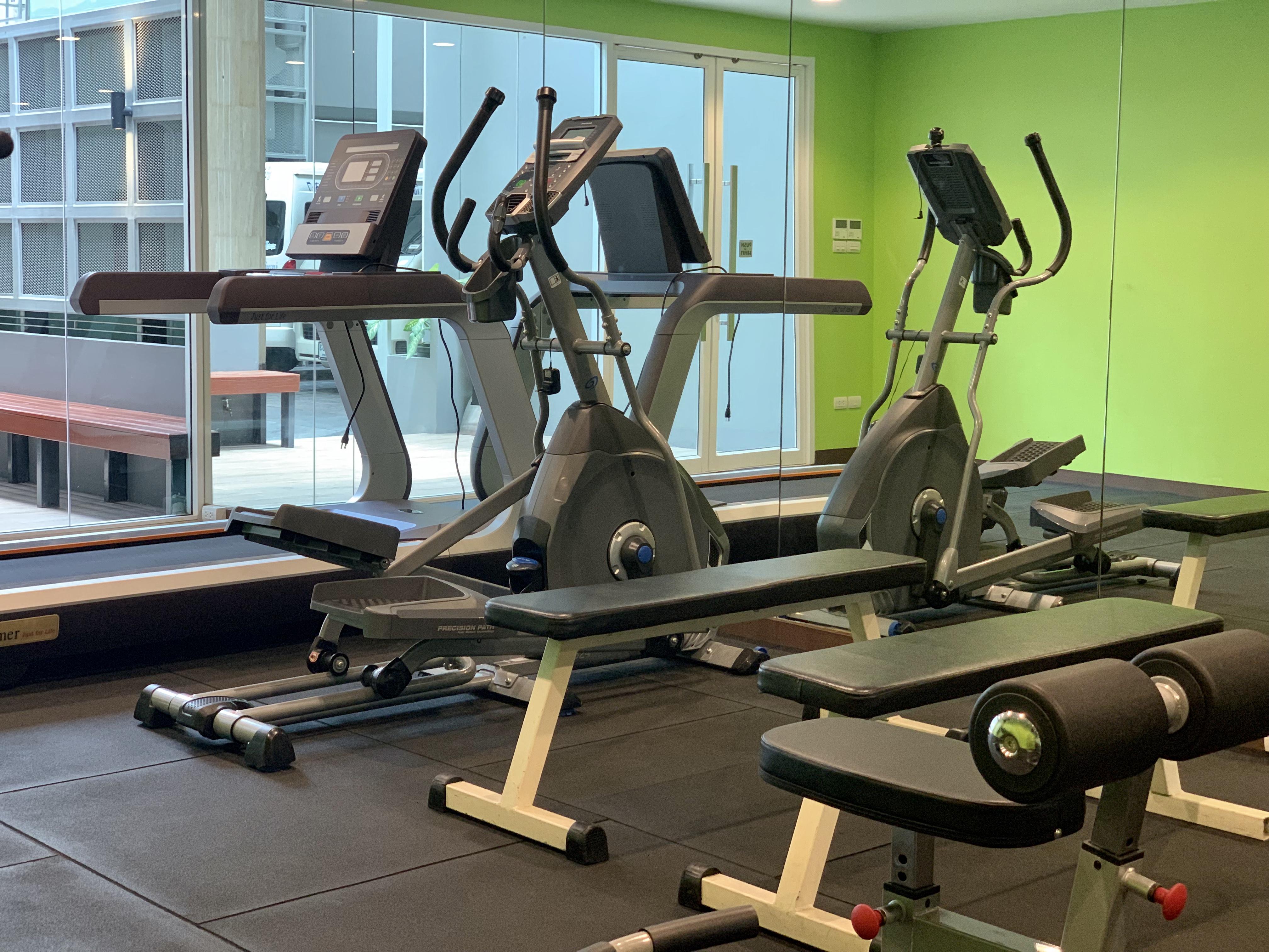 Le D'Tel Bangkok Hotell Eksteriør bilde Elliptical cross trainer