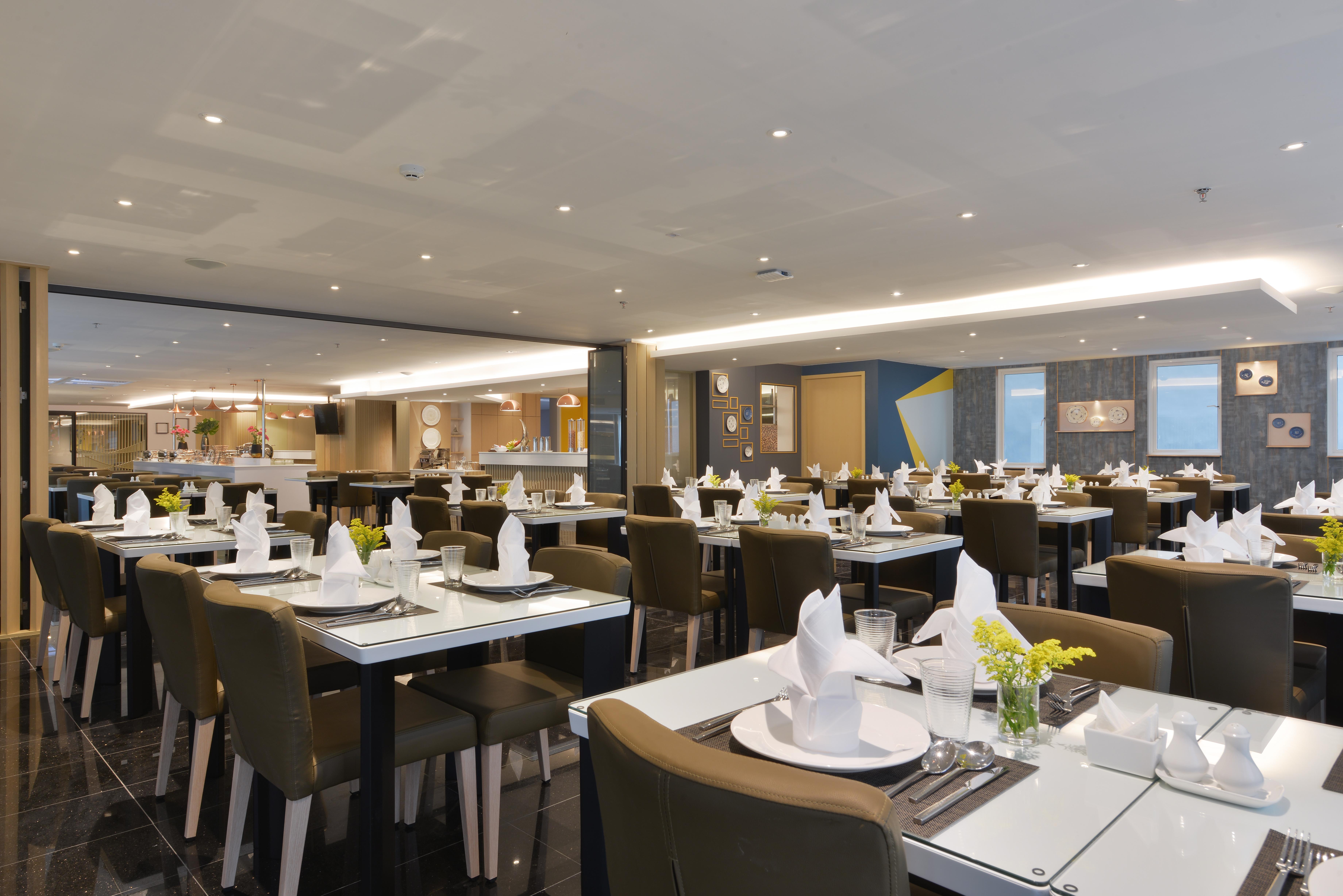 Le D'Tel Bangkok Hotell Eksteriør bilde The restaurant
