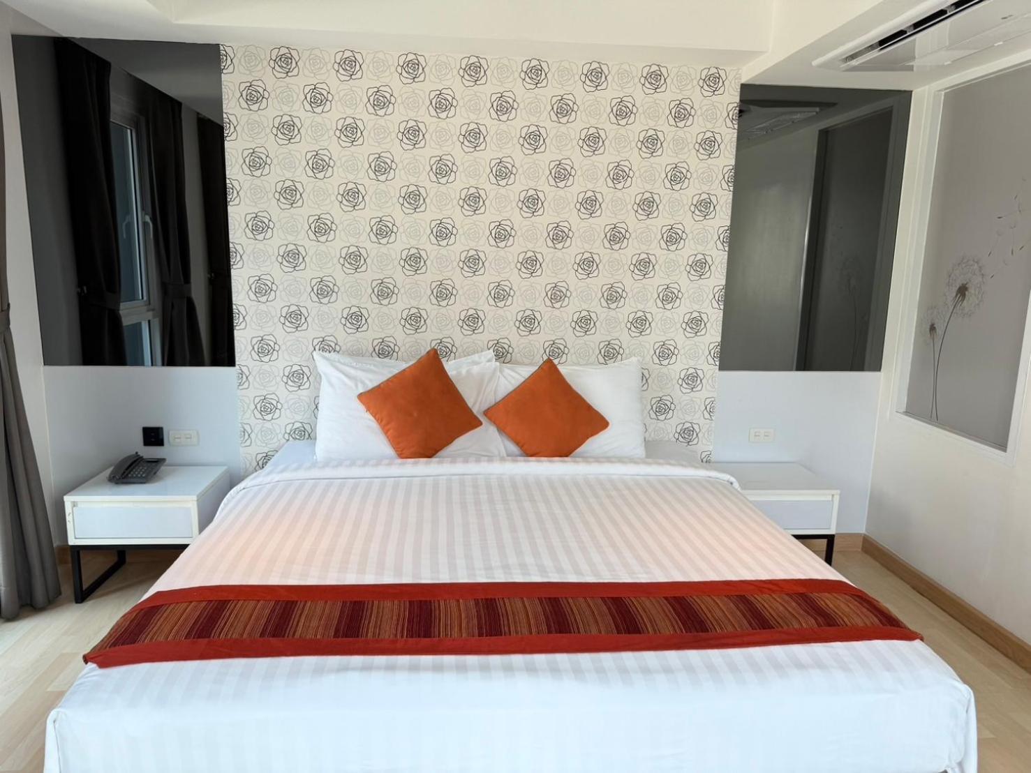 Le D'Tel Bangkok Hotell Eksteriør bilde
