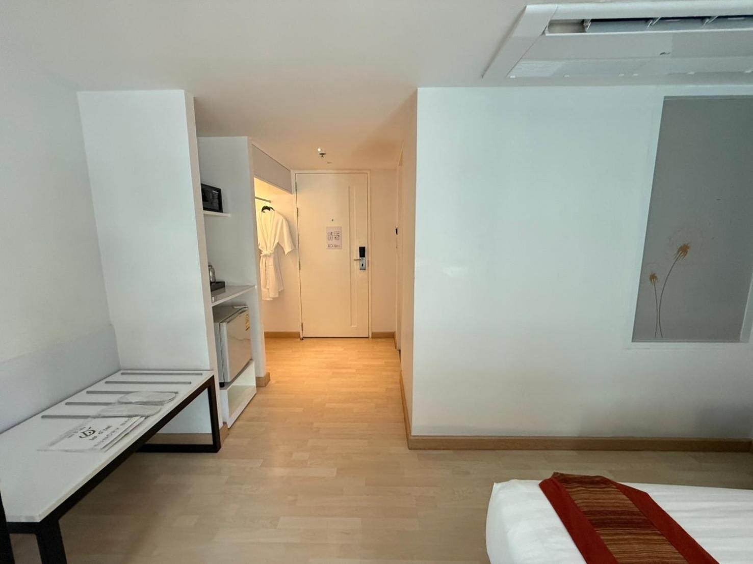 Le D'Tel Bangkok Hotell Eksteriør bilde